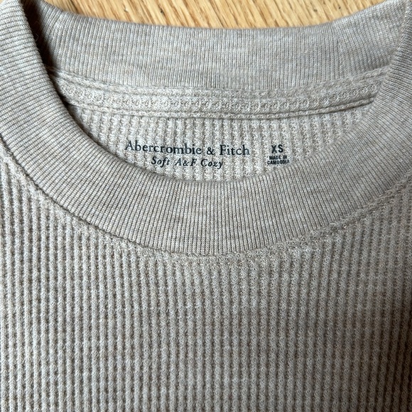 Abercrombie Waffle Tee - Picture 2 of 4